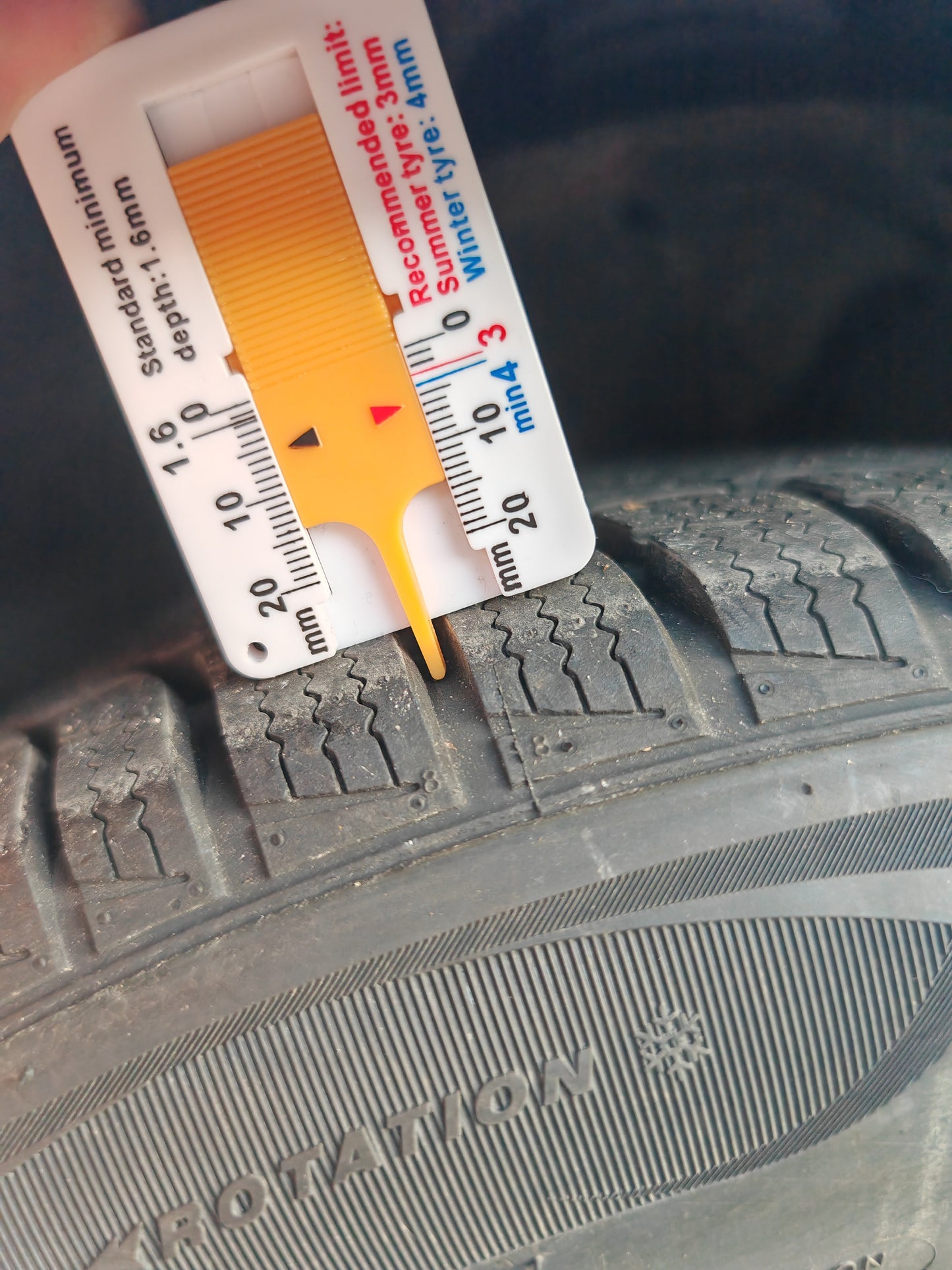 Mønsterdybdemåler 0-20mm – Praktisk verktøy for å sjekke mønsterdybden på dekk